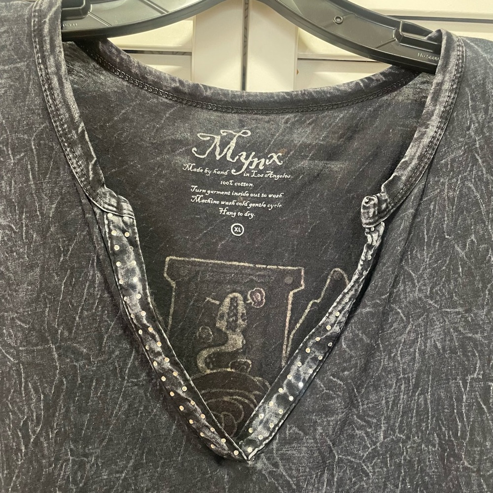 Minx Tattoo Art T-Shirt - Picture 3 of 5